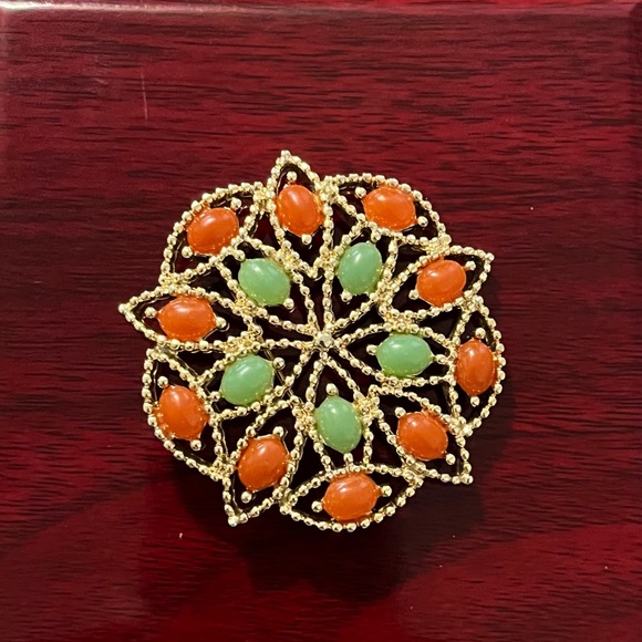 Sarah Coventry Orange & Green Cabochon Brooch - Picture 1 of 12